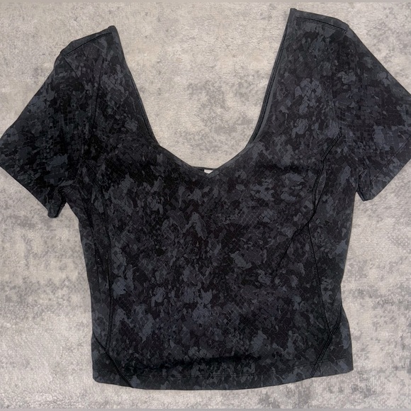 Lululemon align crop snake print top - Picture 1 of 3